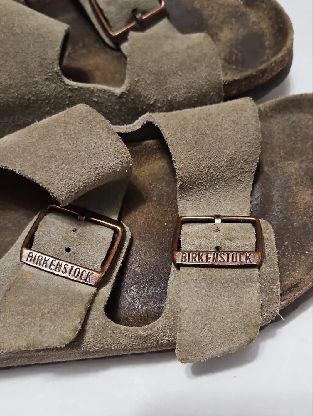 Birkenstock Unisex  ArizonaDouble Strap Buckle Sandals in Olive Gray Size 40(9)